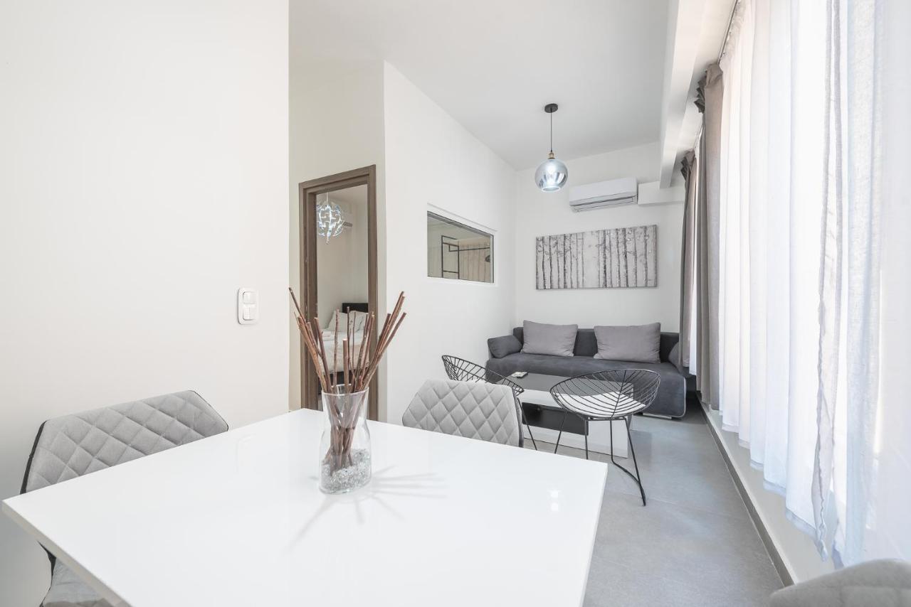 Iguana Gold Luxury Suites 2 Атина Екстериор снимка