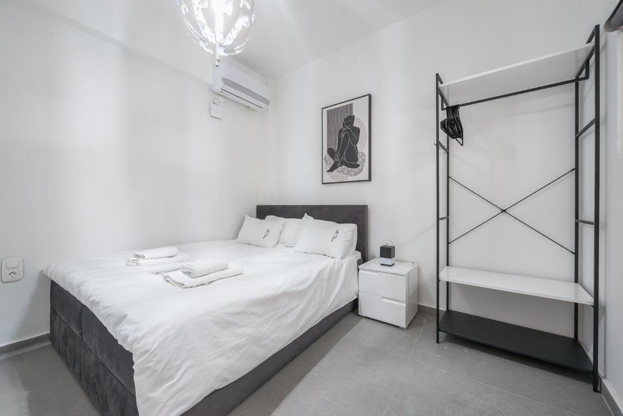 Iguana Gold Luxury Suites 2 Атина Екстериор снимка