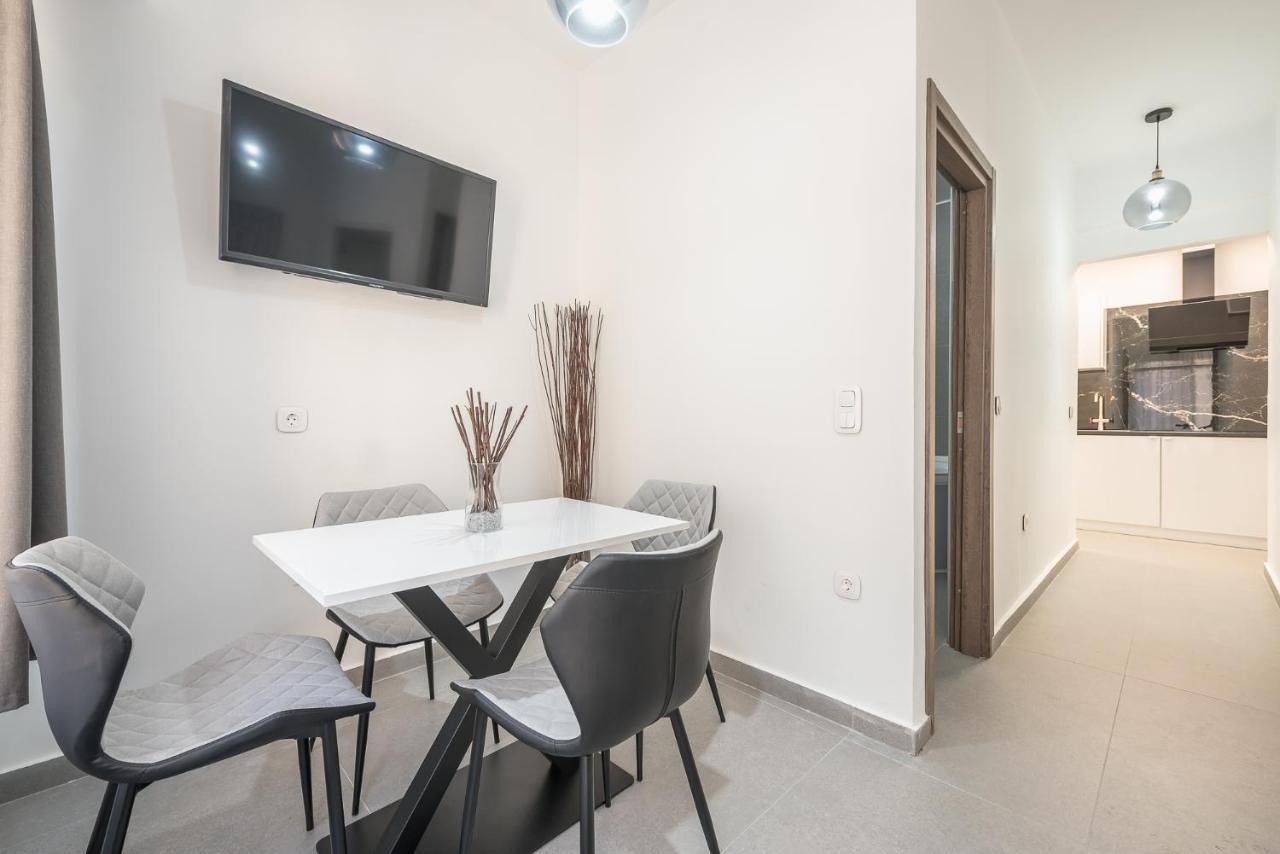 Iguana Gold Luxury Suites 2 Атина Екстериор снимка