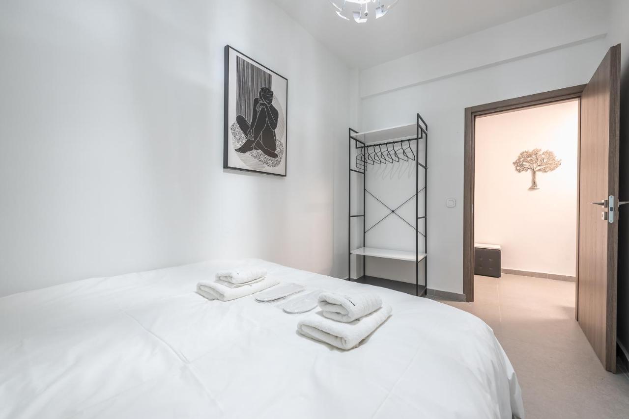 Iguana Gold Luxury Suites 2 Атина Екстериор снимка